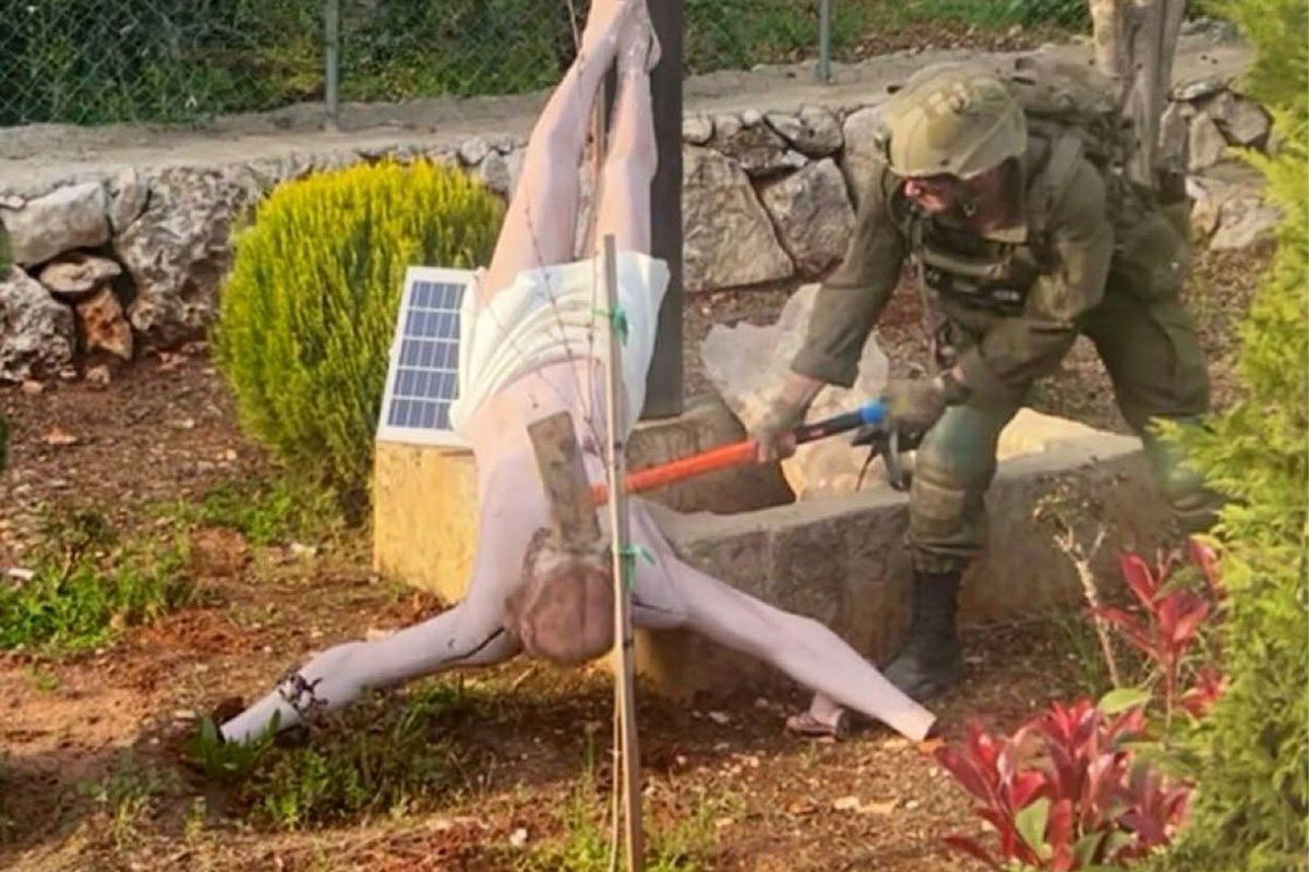 Polonya\'dan İsrail askerinin skandal hareketine tepki: Kendi rehinelerini bile öldürdüler