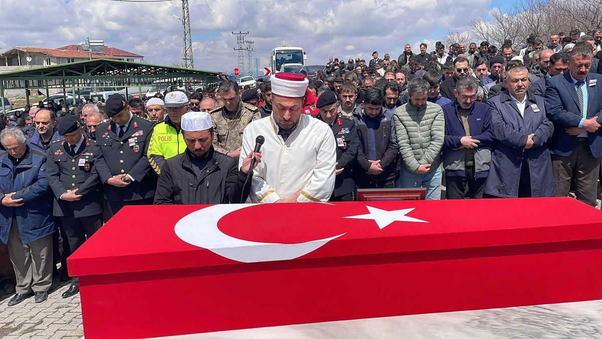 Jandarma Uzman Onbaşı Kenan Çakır, Son Yolculuğuna Uğurlandı