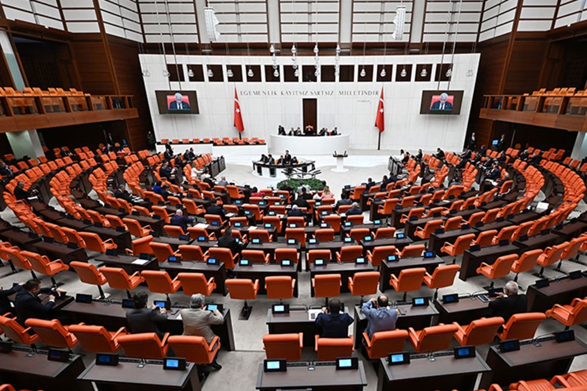 Şanlıurfa ve Kahramanmaraş\'taki okullarda yaşanan saldırılara ilişkin TBMM\'de araştırma komisyonu kuruldu.