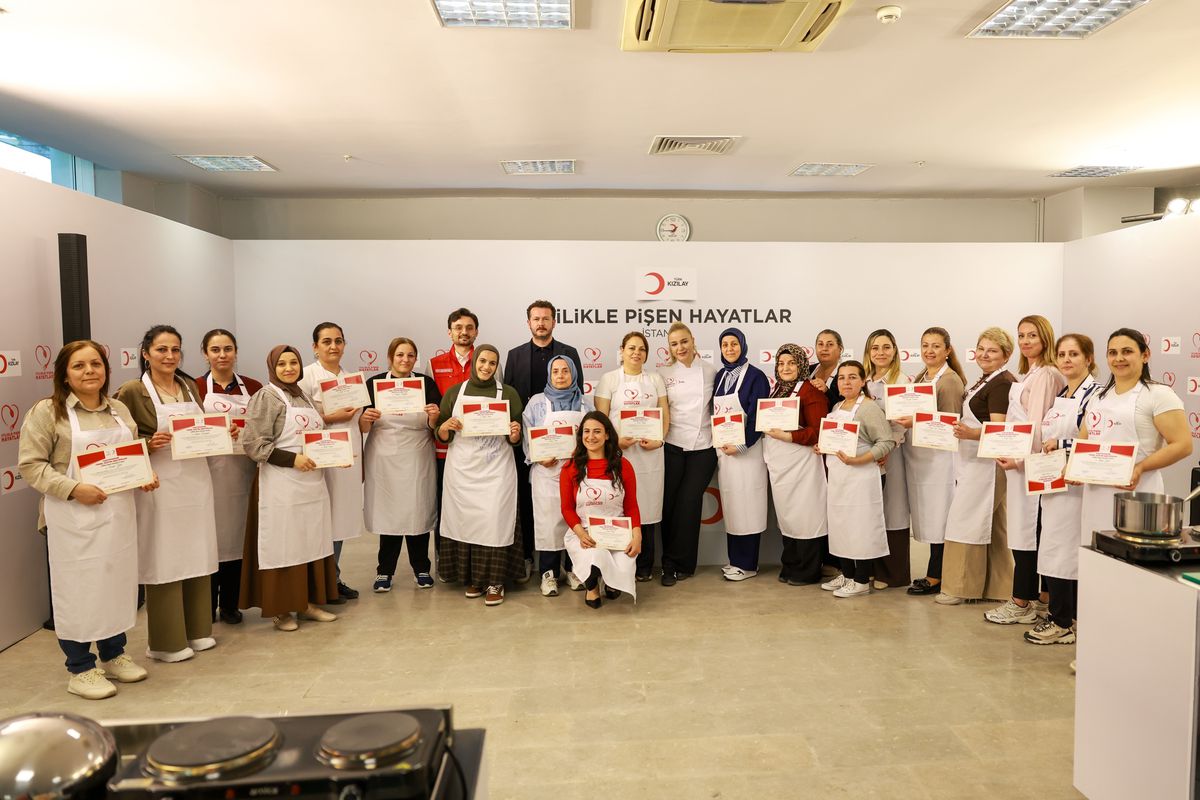 Kızılay\'dan Depremzedelere Aşçılık Atölyesi