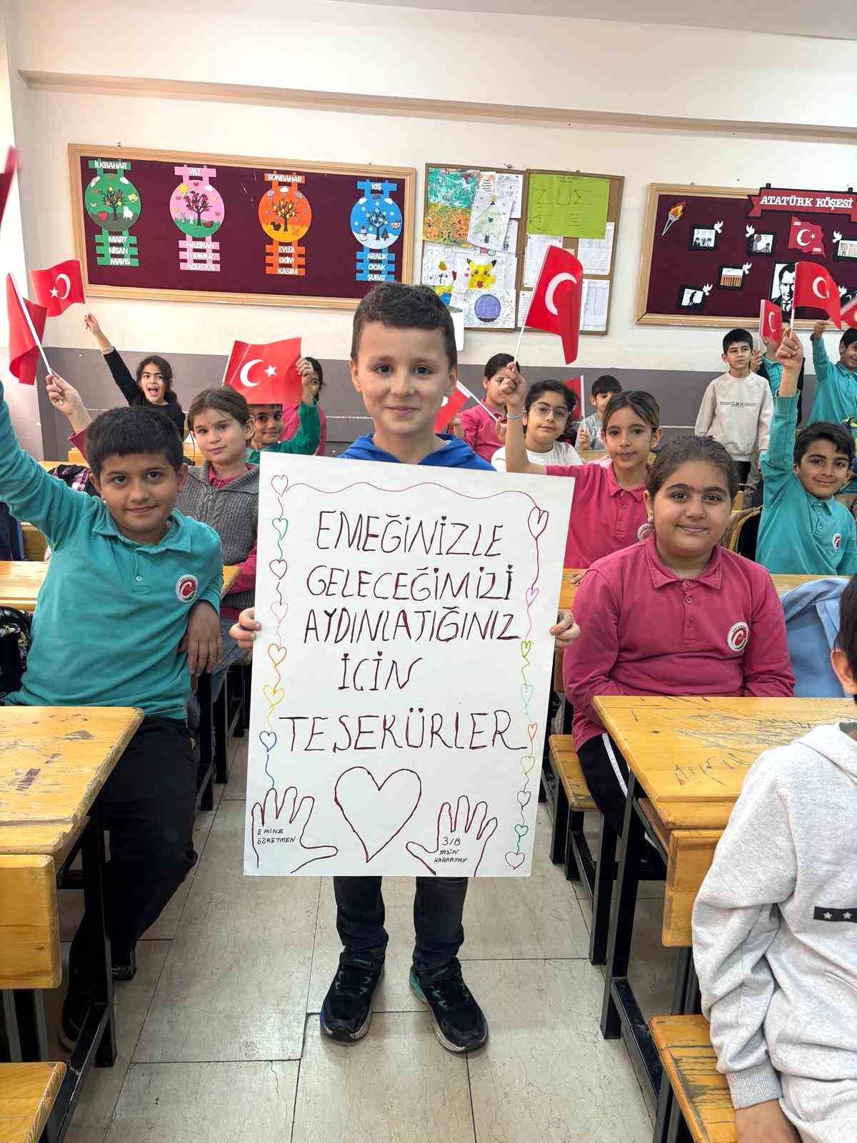 Öğrencilerden Öğretmenlere Destek