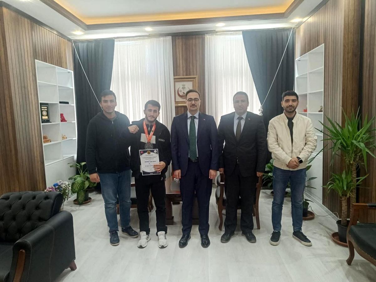 Mehmet Delikanlı\'dan Yalova\'da Büyük Başarı