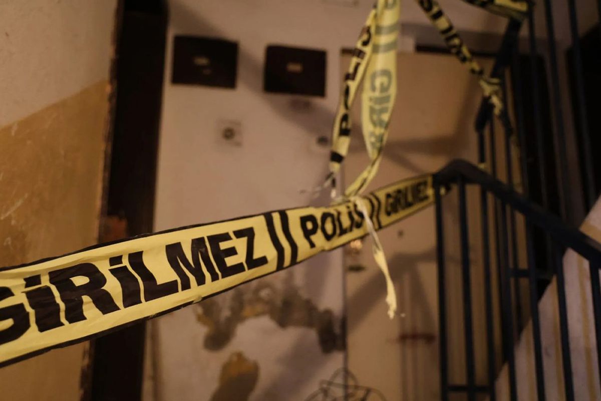 Sivas\'ta 8 çocuk annesi kadın evinde ölü bulundu