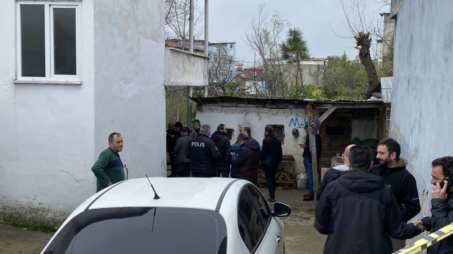 Annesini av tüfeğiyle öldürüp aynı silahla intihar etti