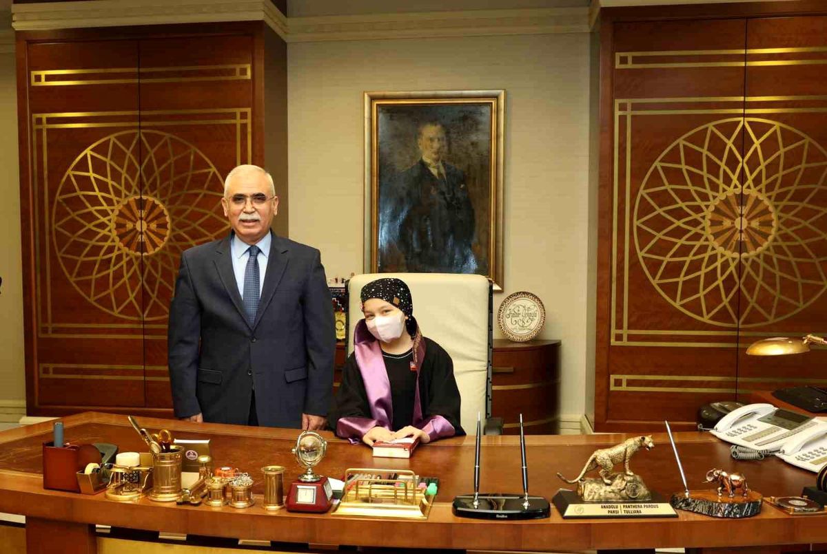 Özkaya, Çocuk Bayramı\'nda LÖSEV Çocuklarını Ağırladı