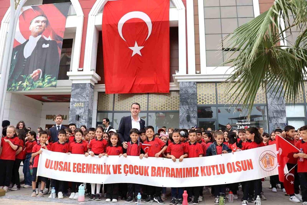 Başkan Arıcı\'dan 23 Nisan Mesajı: "Geleceğin aydınlık yüzü, bugünün çocuklarıdır"