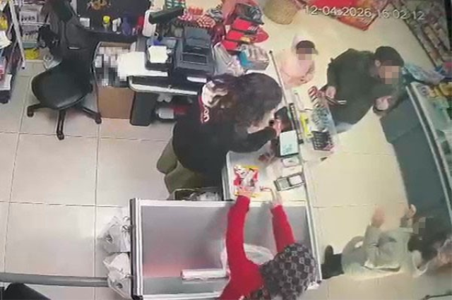 Böyle baba olmaz olsun! Marketteki görüntüler emniyeti harekete geçirdi