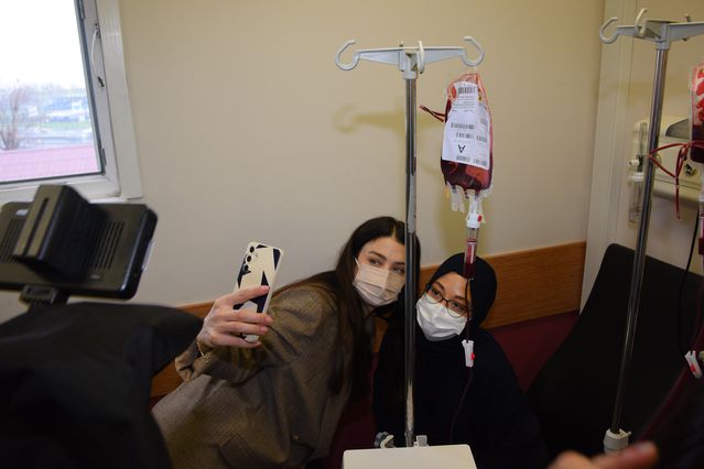 Ünlü Oyunculardan Cerrahpaşa’da Pediatri Şenliği