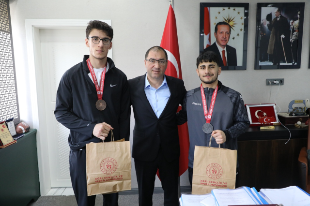 İl Müdürü Çelebi, madalyalı boksörleri ağırladı