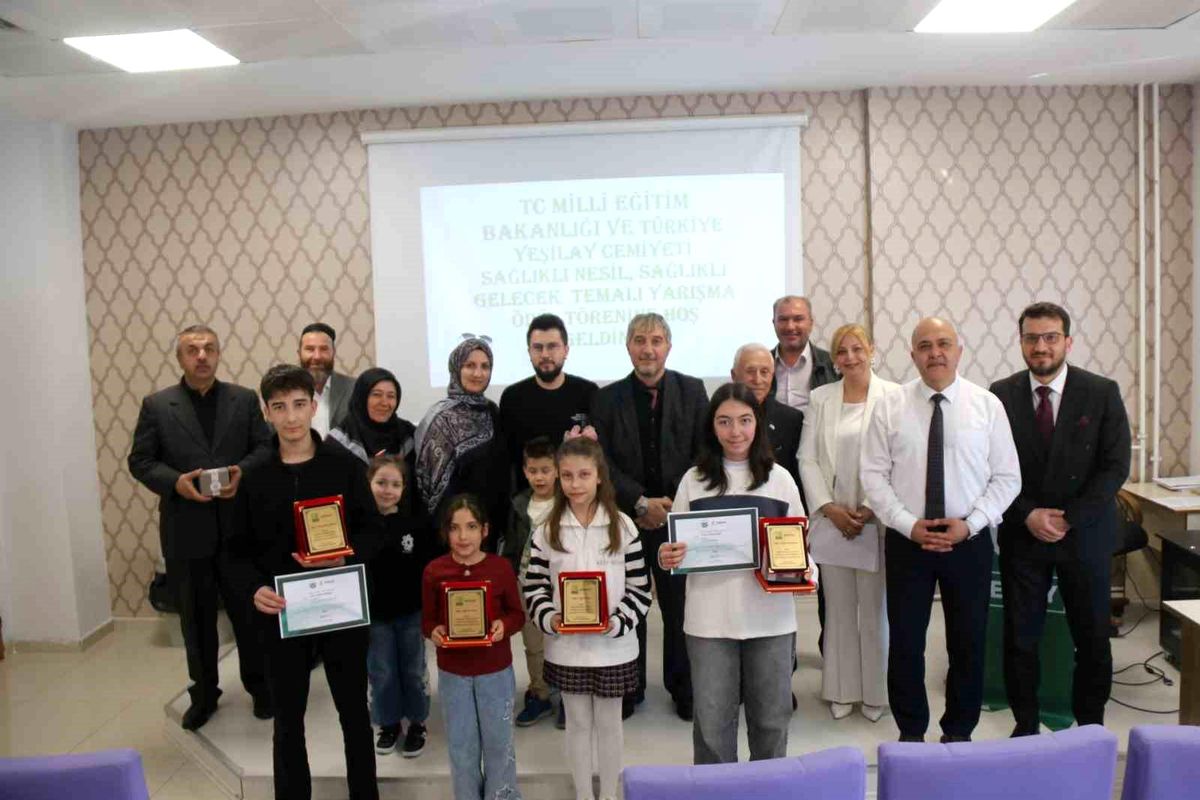Kütahya\'da Sağlıklı Gelecek İçin Ödüller Dağıtıldı