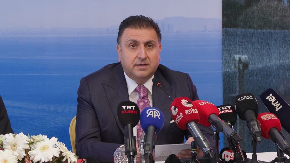 İstanbul\'da 20 Bin Öğrenciye Tarih Dersi