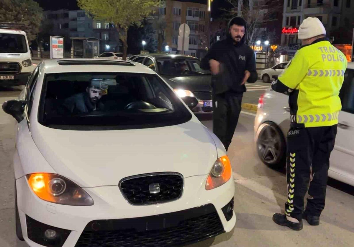 Aksaray\'da Plakasız Araca 4 Bin Ceza