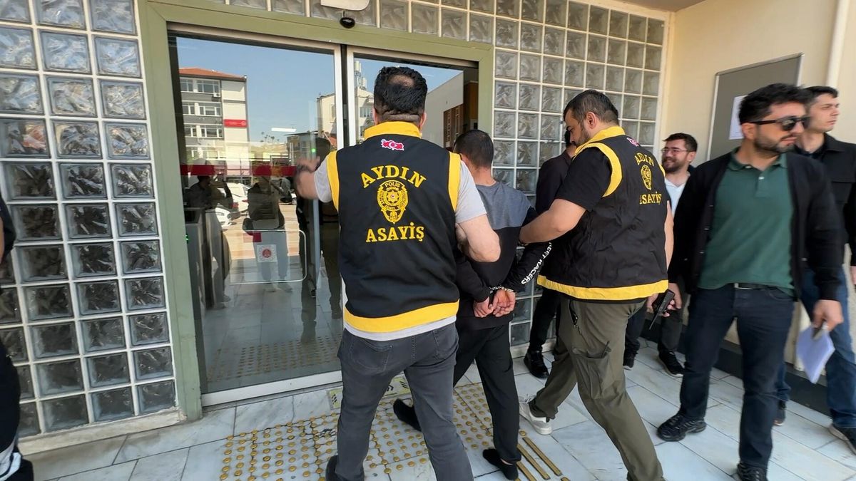 Polisi karşısında gören firari hükümlü çoraplarıyla kaçtı, kıskıvrak yakalandı