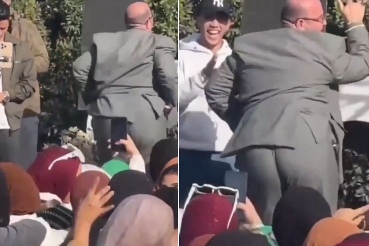 Profesör türbanlı öğrencilerin önünde twerk yaptı, üniversite karıştı