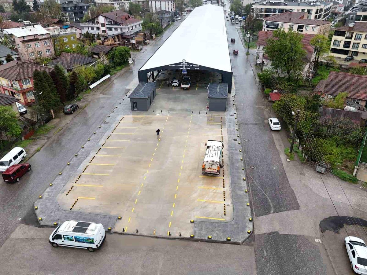 Tuhafiyeciler pazaryeri kapılarını açıyor