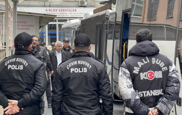 Uşak Belediyesi'ne y&ouml;nelik ikinci dalga operasyonda 16 kişi tutuklandı