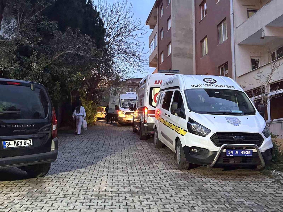 Üsküdar\'da Aile Katliamı:3 Kişi Öldü