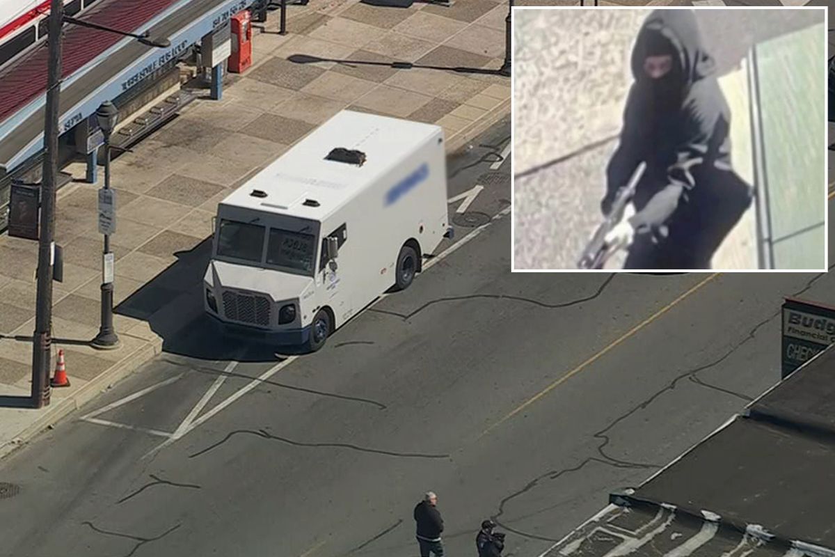 Zırhlı aracı hedef alıp 1.8 milyon doları saniyeler içinde çaldılar