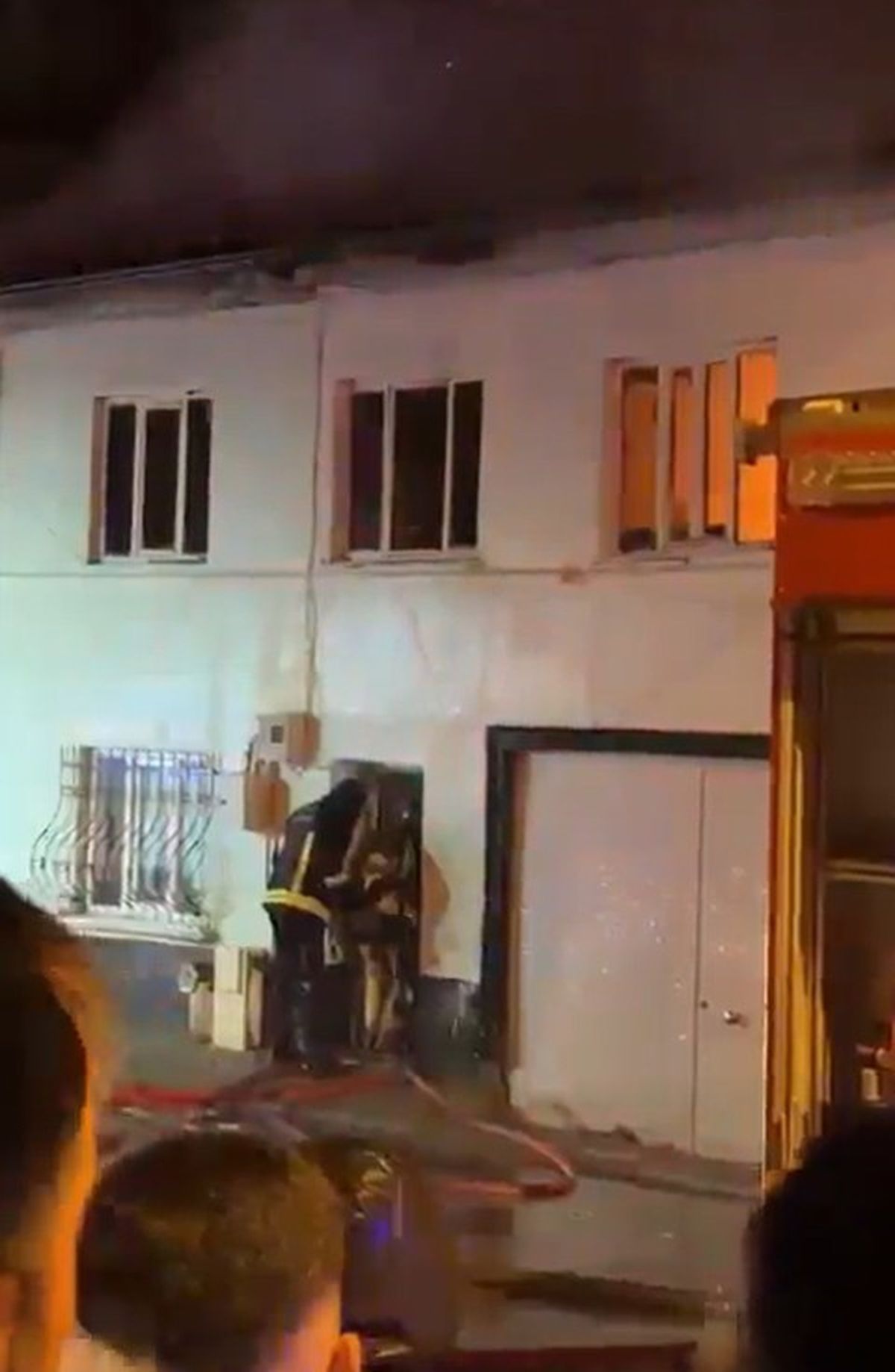 Bursa\'da Yangın: 1 Ölü, 1 Yaralı