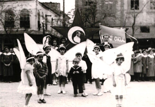 Atamızın armağanı 23 Nisan'ın tarihsel yolculuğu! TBMM'nin açılışından dünya çocuklarına