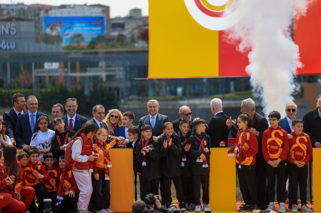 Bakan Osman Aşkın Bak dev tesisin temel atma töreninde konuştu: Şampiyon Cimbom için...