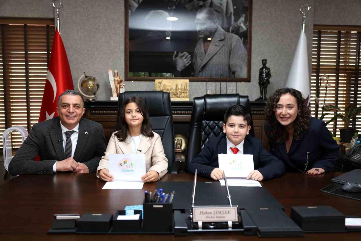 Başkan Şimşek 23 Nisan\'ı çocuklarla beraber geçirdi