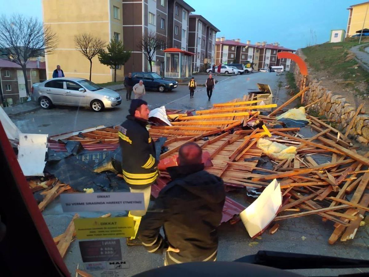 Bayburt ve Çevresinde Kuvvetli Rüzgar Uyarısı