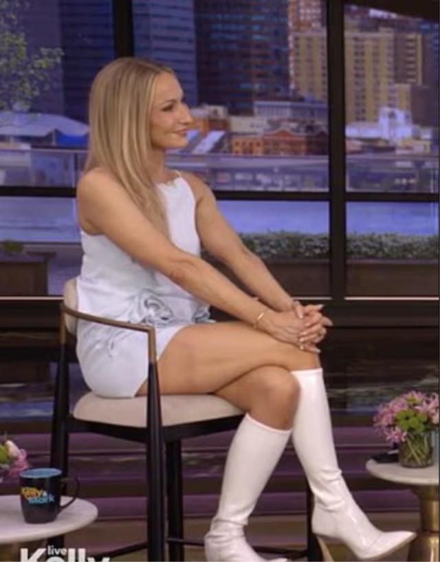 Canlı yayında iç çamaşırı görünen komedyenden sunucuya şok yanıt: 'Sadece senin için...