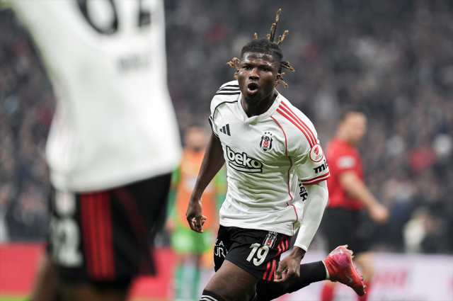 Dolmabahçe'de sürprize yer yok! Beşiktaş, kupada adını yarı finale yazdırdı