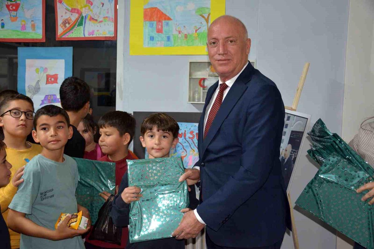 Her bir resimde umut, neşe ve bayram var