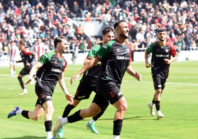 Karşıyaka ile Ayvalıkgücü Play-Off’ta Karşılaşıyor