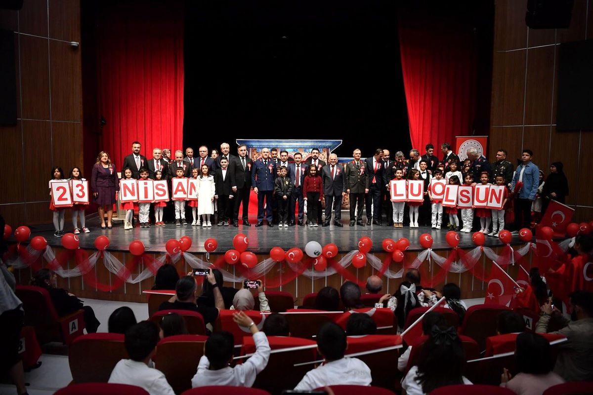 Kayseri\'de 23 Nisan coşkuyla kutlandı