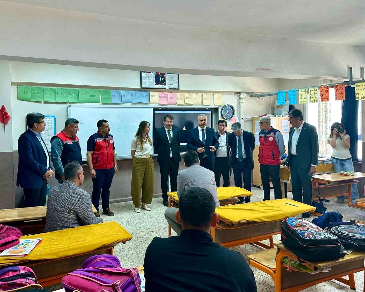 Kırıkhan\'da Biçerdöver Operatörleri Eğitiliyor