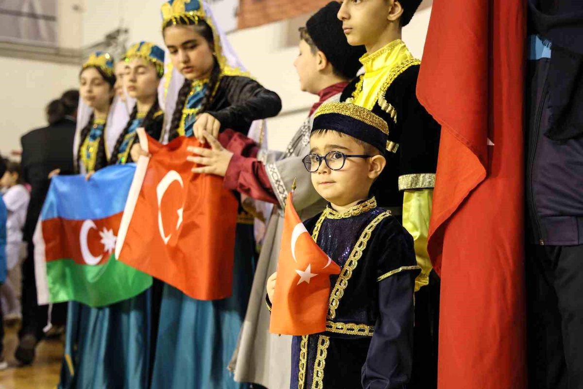 Türk ve Azeri kardeşler 23 Nisan coşkusunu Çameli\'nde birlikte yaşadı