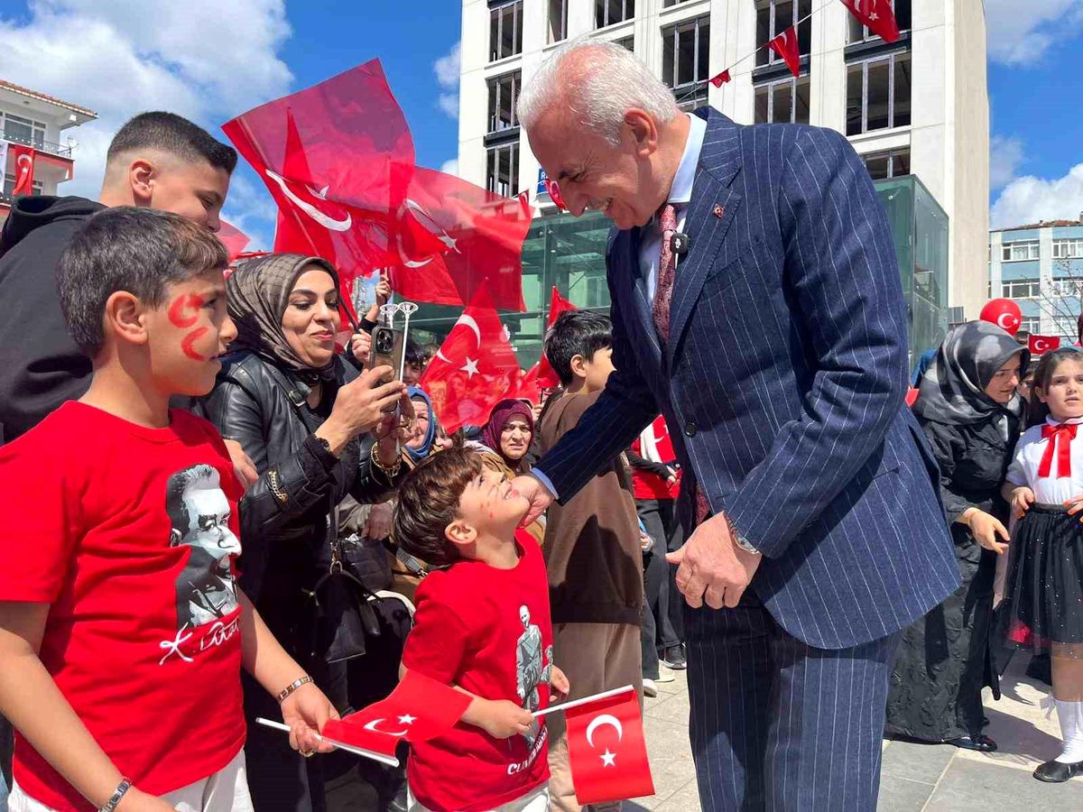 Ümraniye\'de 23 Nisan coşkusu yaşandı