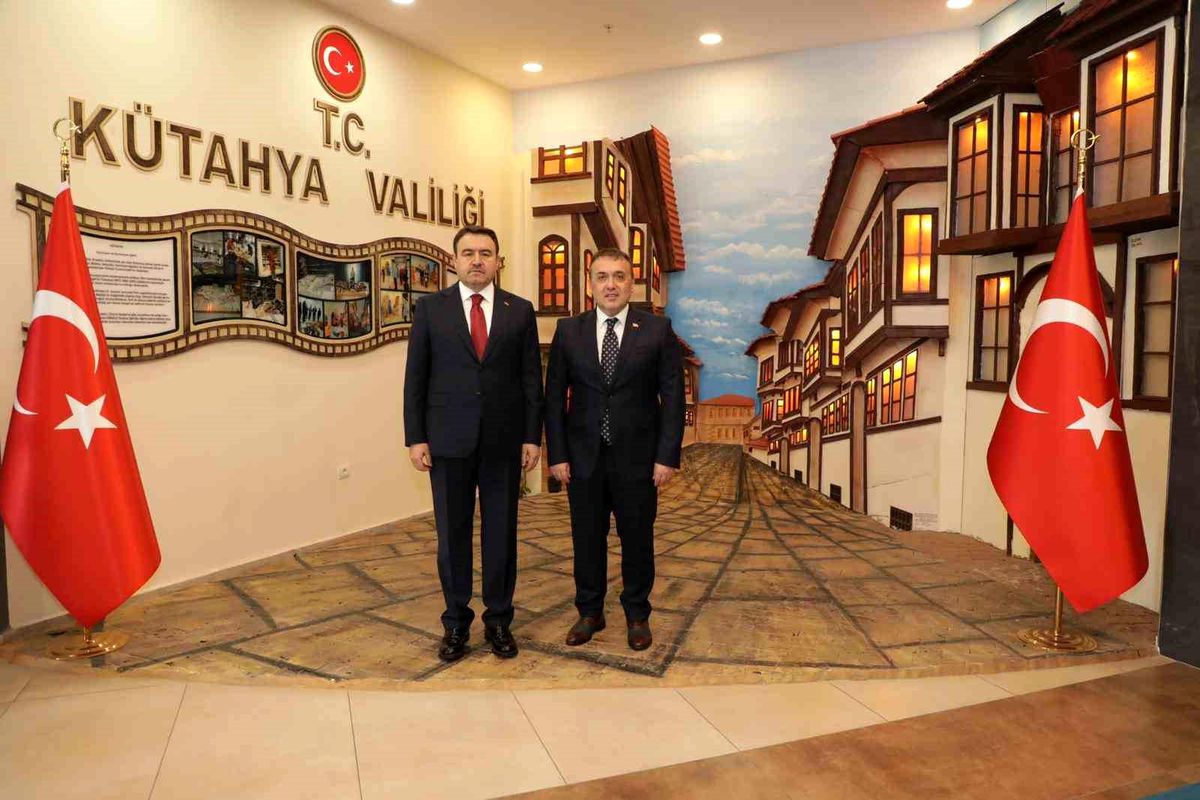 Valiler Temaslarda Bulundu