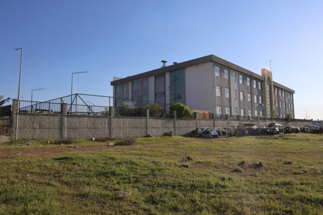 Yine okul çevresi, yine silah! Defalarca ateş açtılar