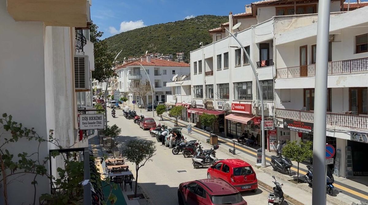 Akdeniz beşik gibi! Peş peşe depremler korkuttu