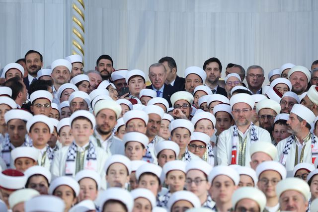 Çamlıca’da tarihi merasim: 333 hafız icazet aldı, Cumhurbaşkanı Erdoğan Bakara Suresi’ni okudu