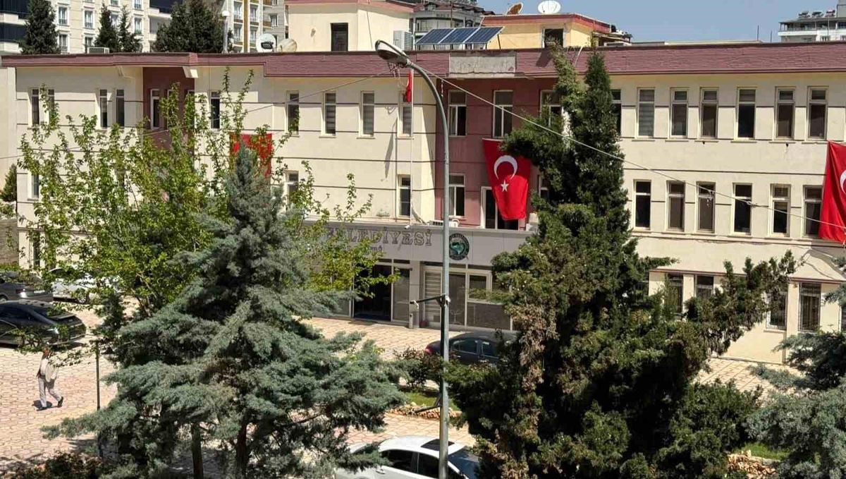 EGM\'den Halfeti Belediyesine operasyon paylaşımı