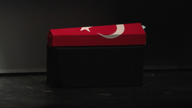 Ferdi Atuner'in cenazesinde gerginlik! Damadı ve ünlü oyuncu arasında kavga çıktı