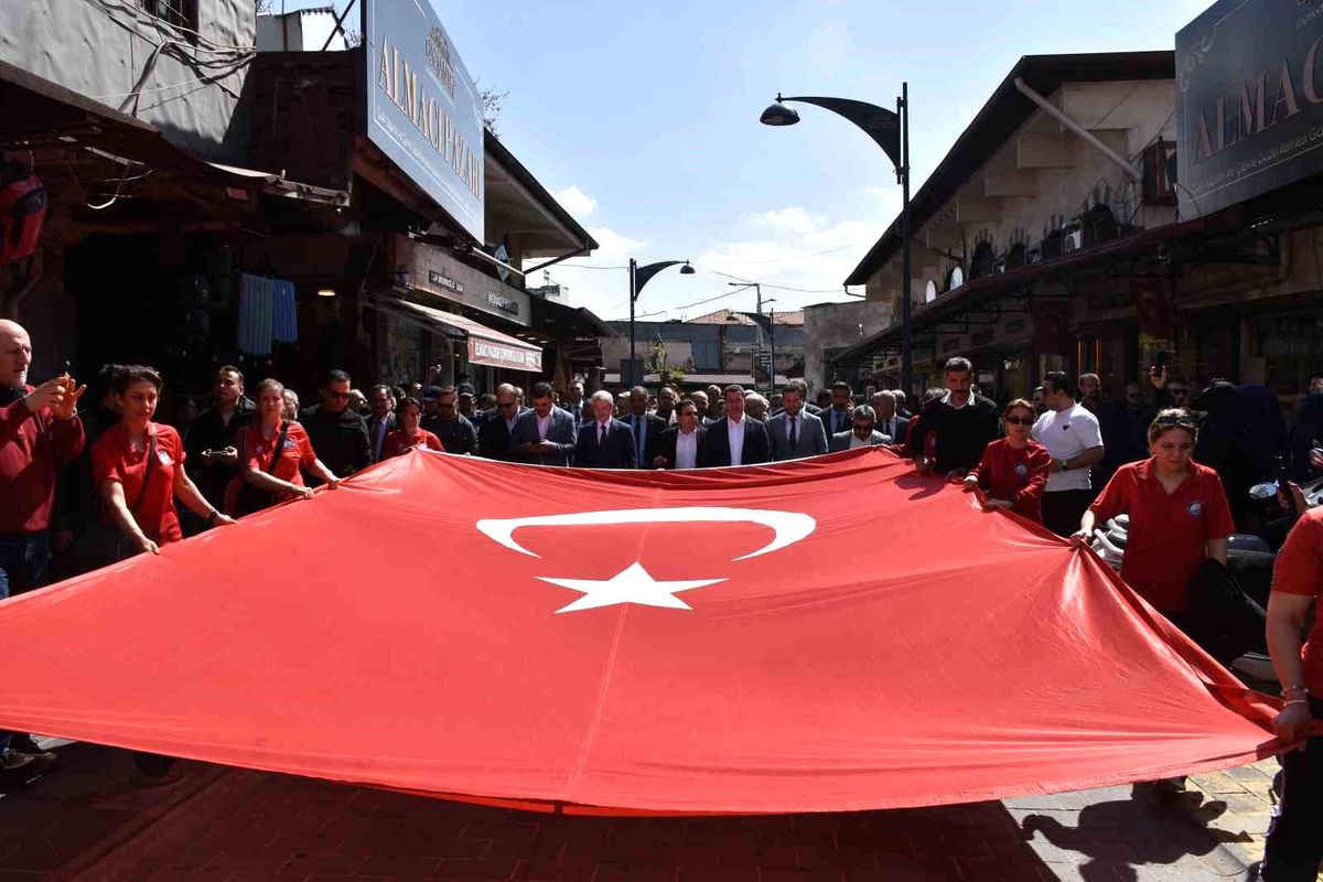 Geleneksel yağlı güreş müsabakaları Gaziantep\'te kortejle başladı