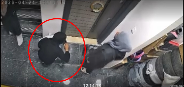 Hırsızlığa gelen kadınların yaptığı mide bulandırdı