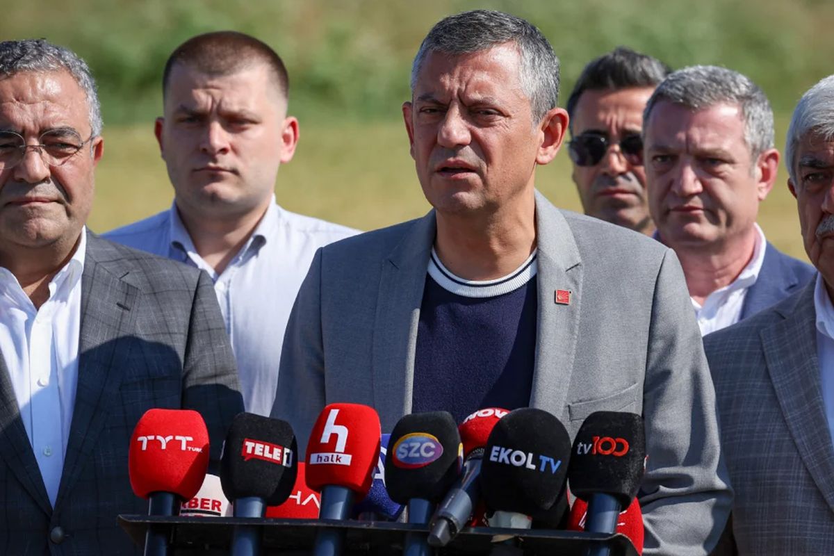 Silivri\'ye çıkarma yapan Özgür Özel\'in ziyaret etmediği tek isim