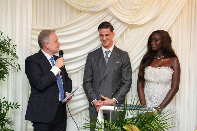 Bertuğ Yıldırım, siyahi eşiyle olan nikah fotoğraflarını sildi