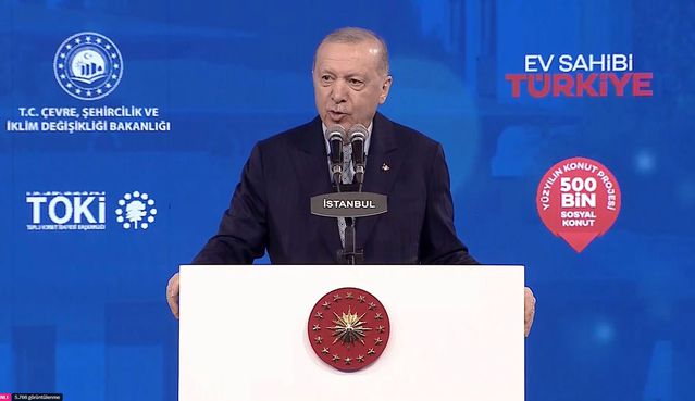 Cumhurbaşkanı Erdoğan, Mehter Marşı protestolarına Ahmet Kaya şarkısıyla tepki gösterdi