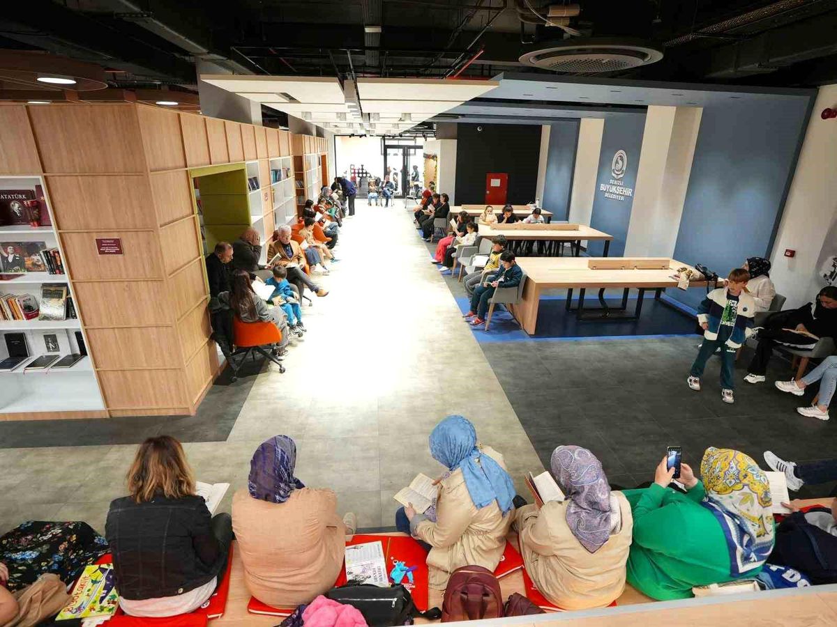 Denizli\'de 23 Nisan\'da Kitap Şöleni: \'Telefonu Bırak, Kitaba Sarıl\'