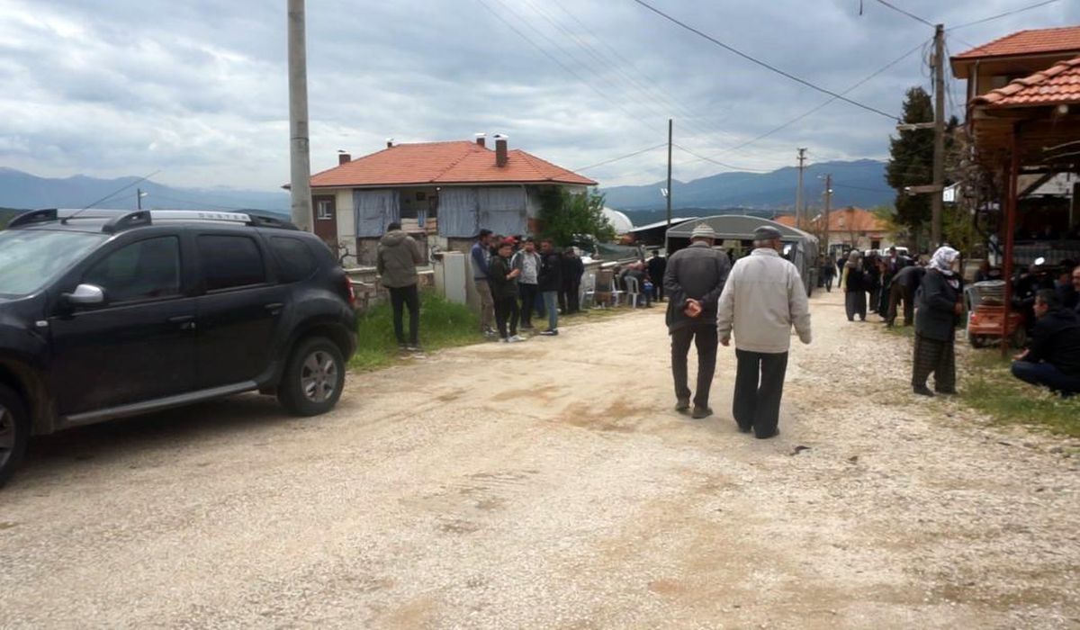 Gelin ve damat evde ölü bulundu, düğün evi cenaze evi oldu