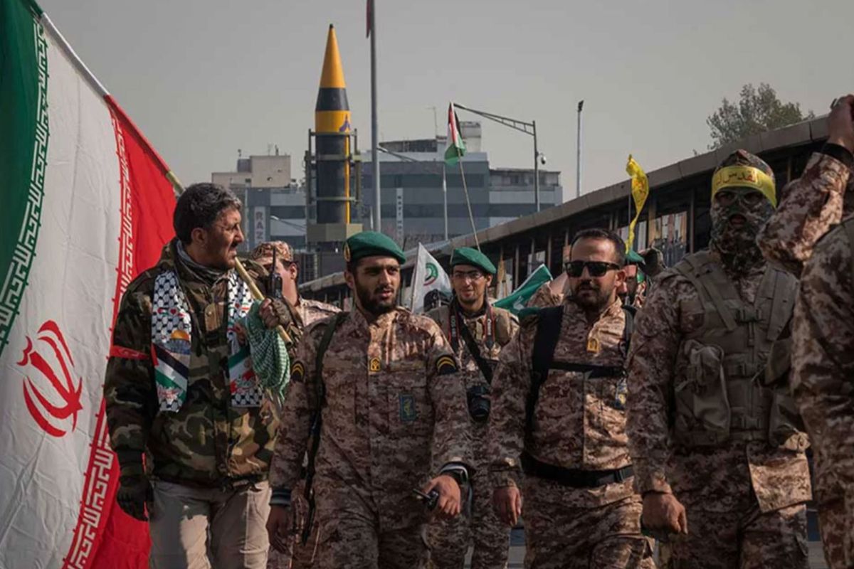 İran: Muhtemel saldırganlar için esir kampları dahi hazırlandı