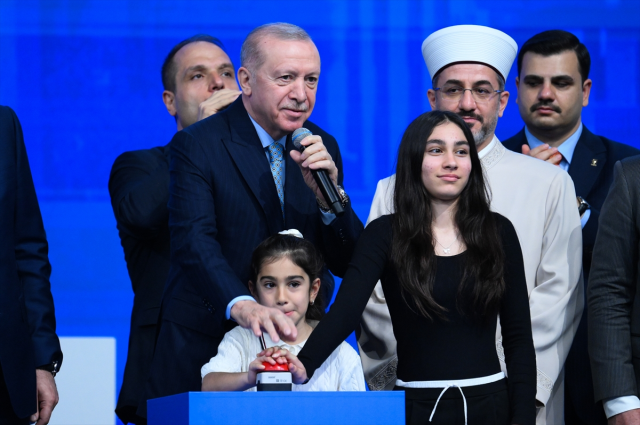 İstanbul'da 100 bin TOKİ konutu sahibini buluyor! Cumhurbaşkanı Erdoğan: İstanbul bizim göz bebeğimiz